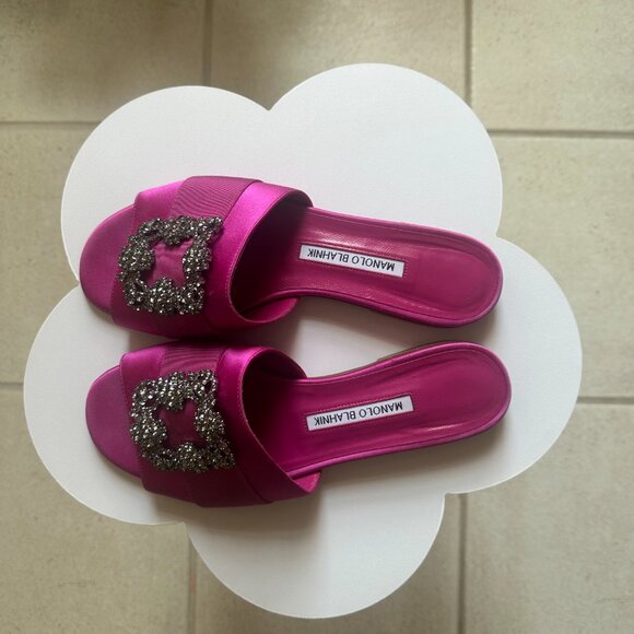 Manolo Blahnik Lurum Slide Sandals in Fuchsia Satin Size 38 - Picture 2 of 5